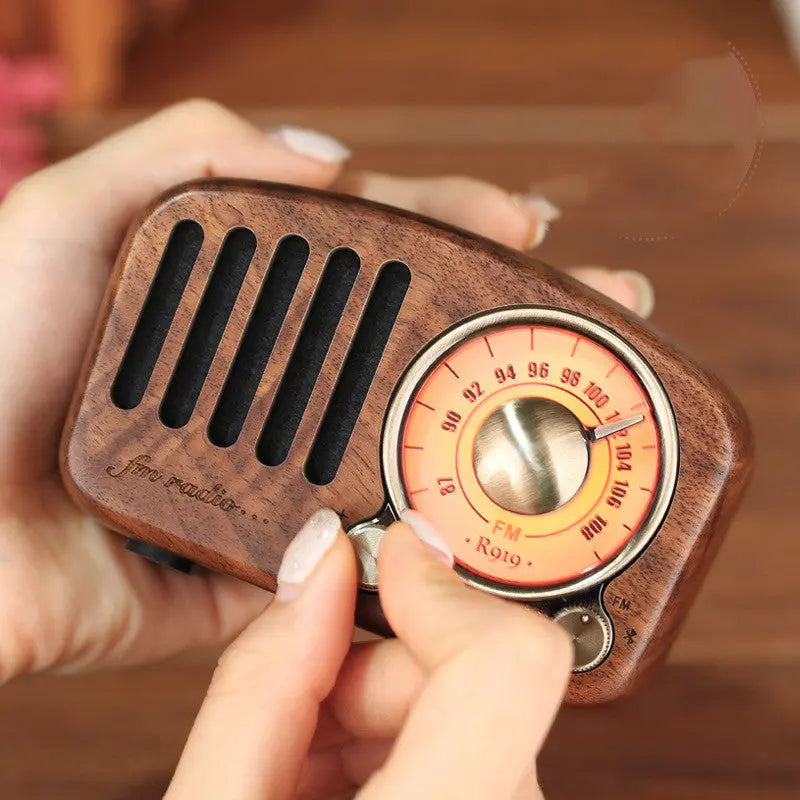 Retro wooden wireless mini speaker Prime Mart