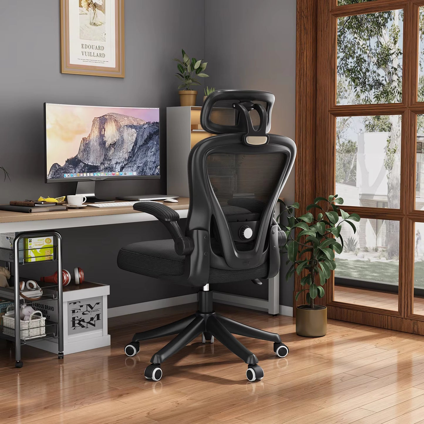 Ergonomic Black Swivel Office Chair – High Back Mesh with Adjustable Headrest