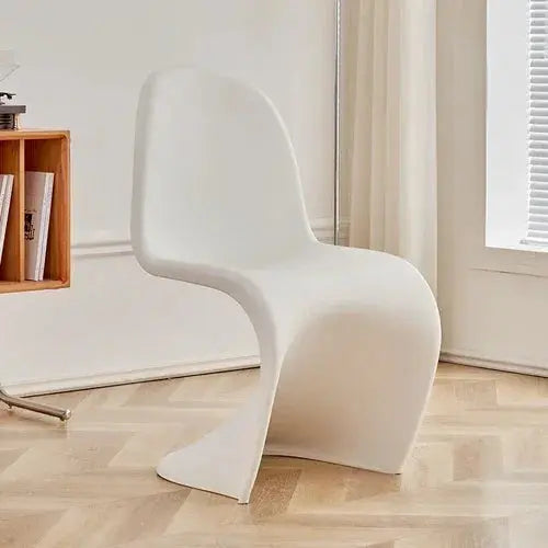 Designer Plastic Dining Chairs Space Saving Ergonomic Apartment Makeup Chair White Fashion Meubles De Salon Interior Furniture OBA